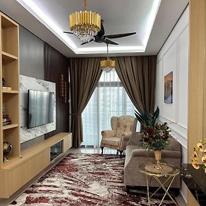 Appartement à 3 Chambres à Coucher