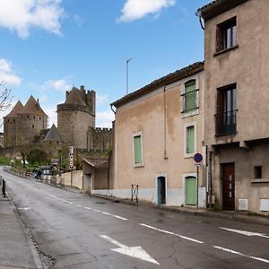 Le Logis De Joseph Au Pied De La Cite Medievale