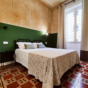 Donna Oliva Guest House