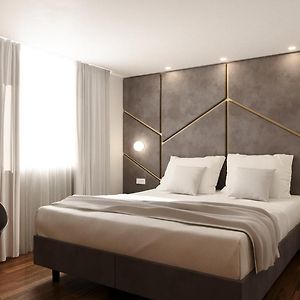 Home At Rome Luxury Navona Suites