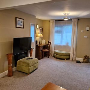 Model Cottages