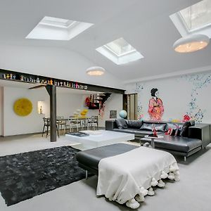 Appartement à 2 Chambres à Coucher