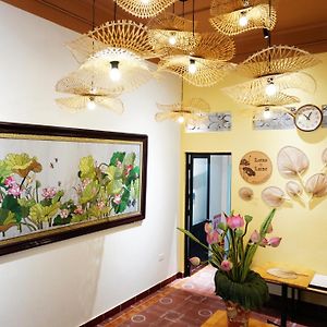 Lotus En Laine Maison De Hanoi - Stunning Full Three Story House With Balcony