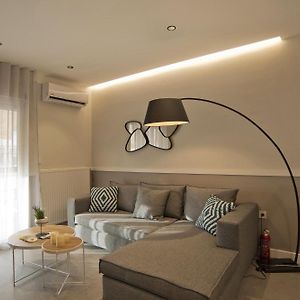 Urban Allure 2Br, 2Ba Acropolis View Apt Jacuzzi