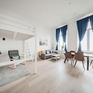 Appartement à 2 Chambres à Coucher