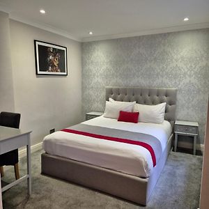 The Beverley Apartments London - Victoria