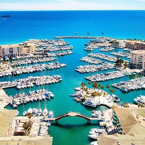 Charmant F2 à Port-Fréjus 2/4 personnes