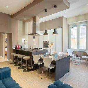 Appartement à 3 Chambres à Coucher