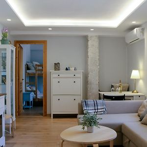Appartement à 2 Chambres à Coucher