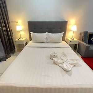 Summer Suites Studio With Balcony Nearby Kl City Centre