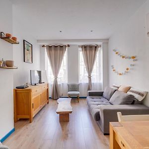 Appartement à 2 Chambres à Coucher