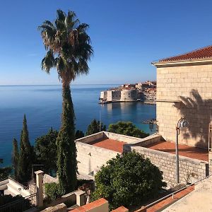 Niva 2- Stunning Sea View 2 Bedroom Apartment