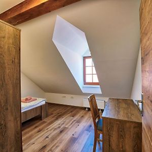 Appartement à 3 Chambres à Coucher