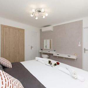 Appartement à 2 Chambres à Coucher