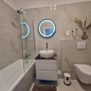 Appartement à 3 Chambres à Coucher
