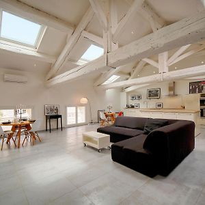 Appartement à 3 Chambres à Coucher