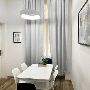 Appartement à 3 Chambres à Coucher