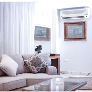 Appartement à 3 Chambres à Coucher
