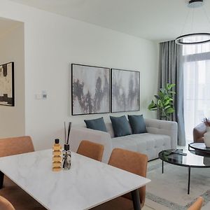 Luxury Escapes - Stylish 2Br With Balcony In Burj Crown Downtown