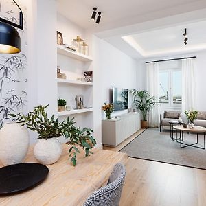 Appartement à 3 Chambres à Coucher