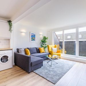 Luxury Modern Penthouse, City Centre, Sleeps 6