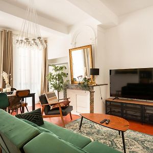 Appartement à 2 Chambres à Coucher