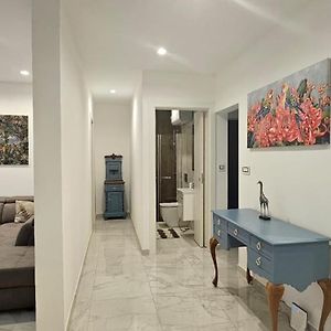Modern Elegance Valletta Apartment V1