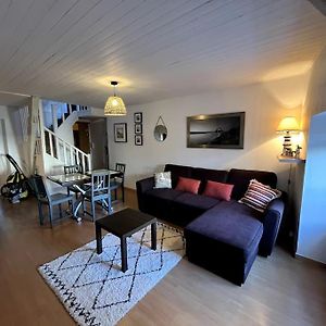 Appartement à 2 Chambres à Coucher