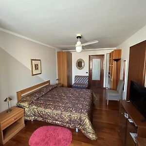 Private Bathroom King Room