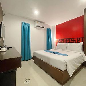 Deluxe  Without Window Queen Room