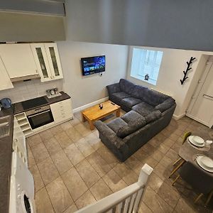Appartement à 2 Chambres à Coucher