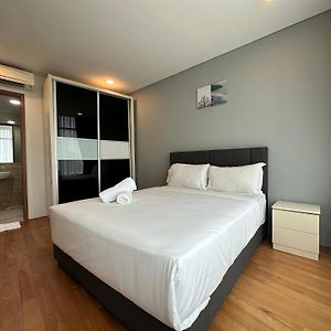 Appartement à 3 Chambres à Coucher