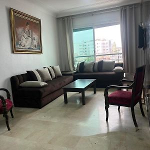 Cozy Downtown Studio With Skyline Views And 9 Minutes Away To Beach