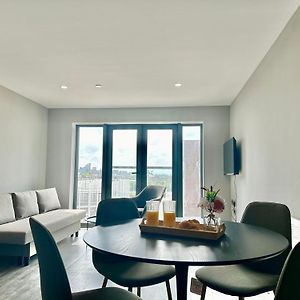 Monarchs Quay Arena Apartments By Happy Days