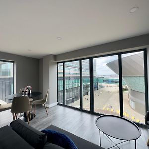 Appartement à 2 Chambres à Coucher