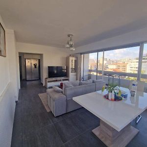 Appartement à 4 Chambres à Coucher