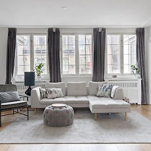 Appartement à 2 Chambres à Coucher