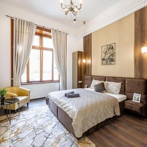 Classy Quentin Dream Home In The Heart Of Budapest