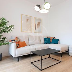 Appartement à 3 Chambres à Coucher