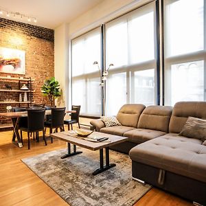 Elegant 1-Bedroom Apartment In Old Port- 301
