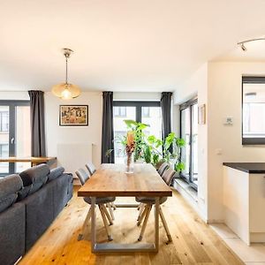 Appartement à 2 Chambres à Coucher