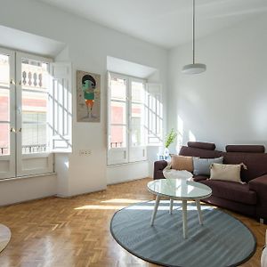 Appartement à 3 Chambres à Coucher