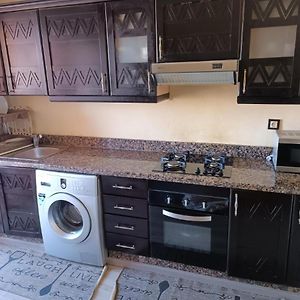 Appartement à 3 Chambres à Coucher