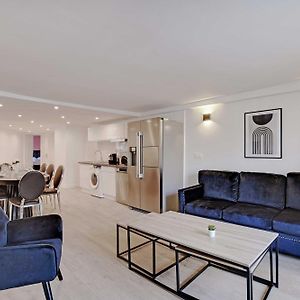 Appartement à 4 Chambres à Coucher