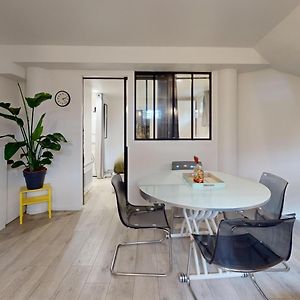 Appartement à 2 Chambres à Coucher