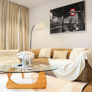 Appartement à 2 Chambres à Coucher