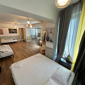 Appartement à 2 Chambres à Coucher