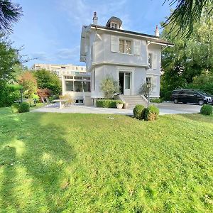 Appartement de Luxe à 5 Chambres à Coucher