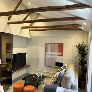 Suspiro Penthouse 301 By Florentia Homes