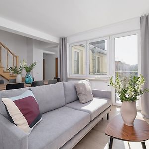 4 Bedroom Apartment With A Balcony - Prochowa 1